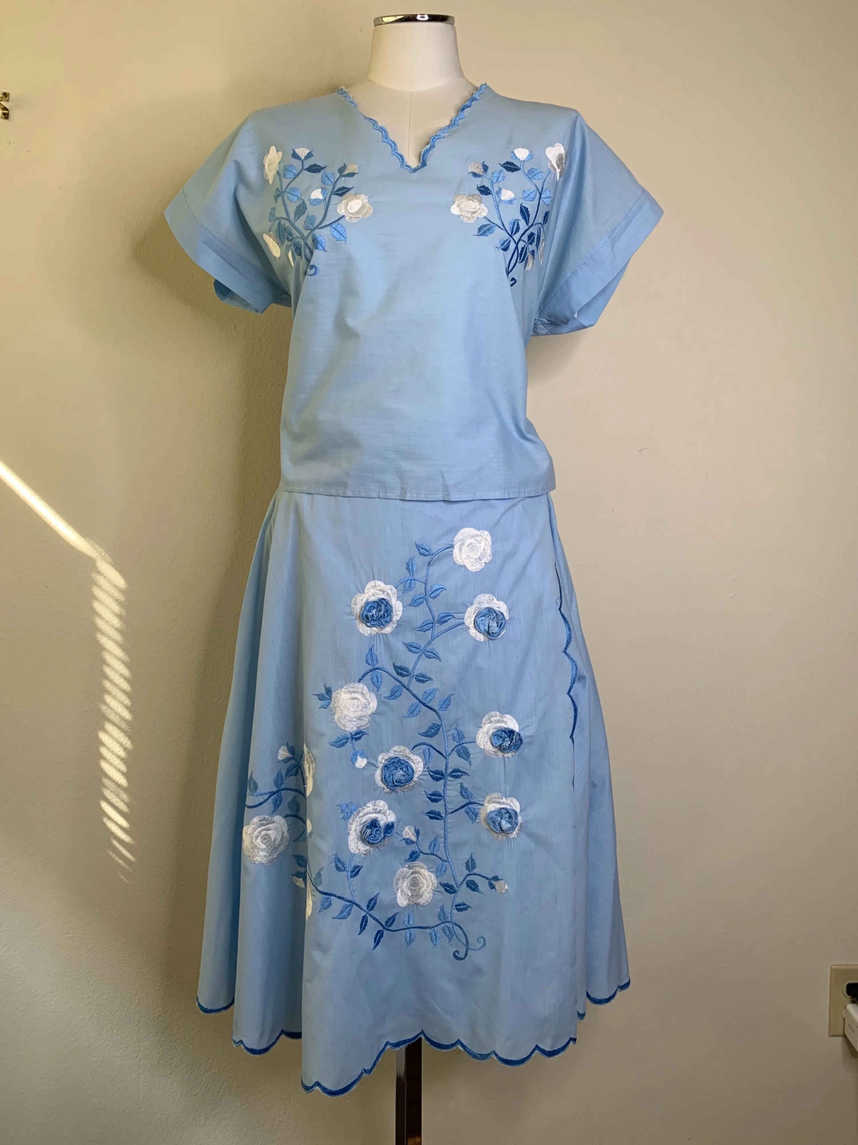 '60s Floral Embroidered Cotton Wrap Skirt and Top Set