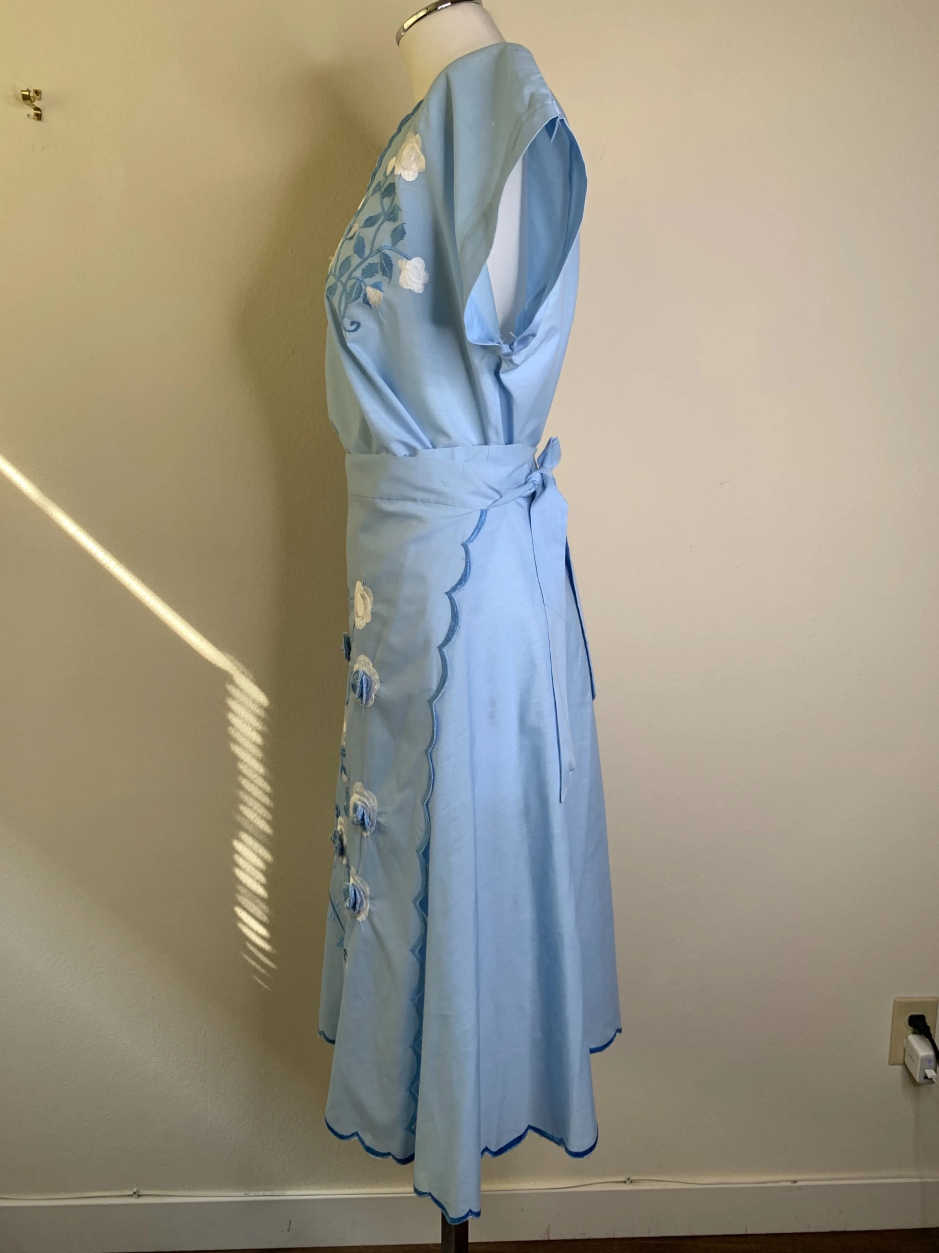 '60s Floral Embroidered Cotton Wrap Skirt and Top Set