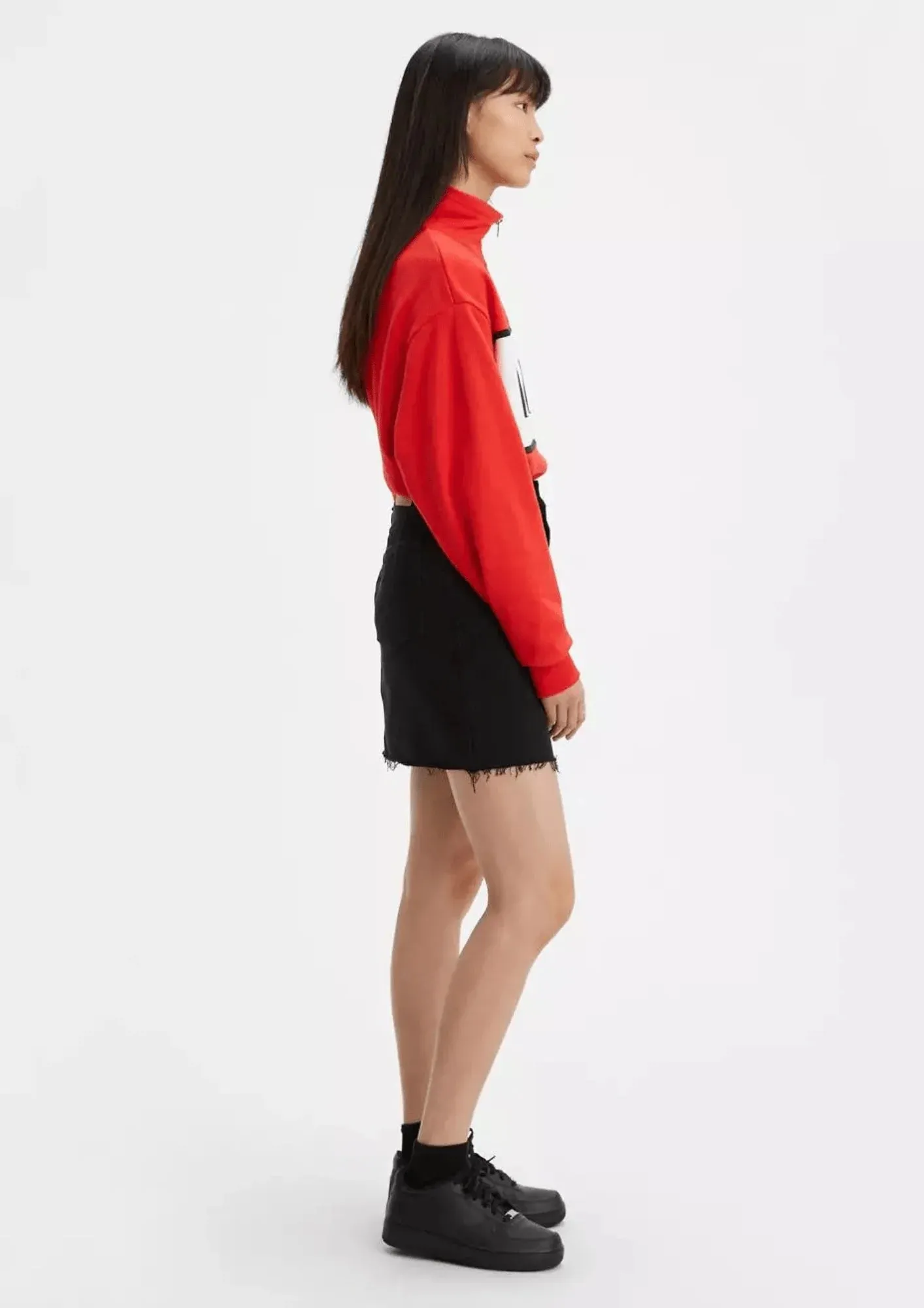 BLACK HIGH RISE DENIM SKIRT