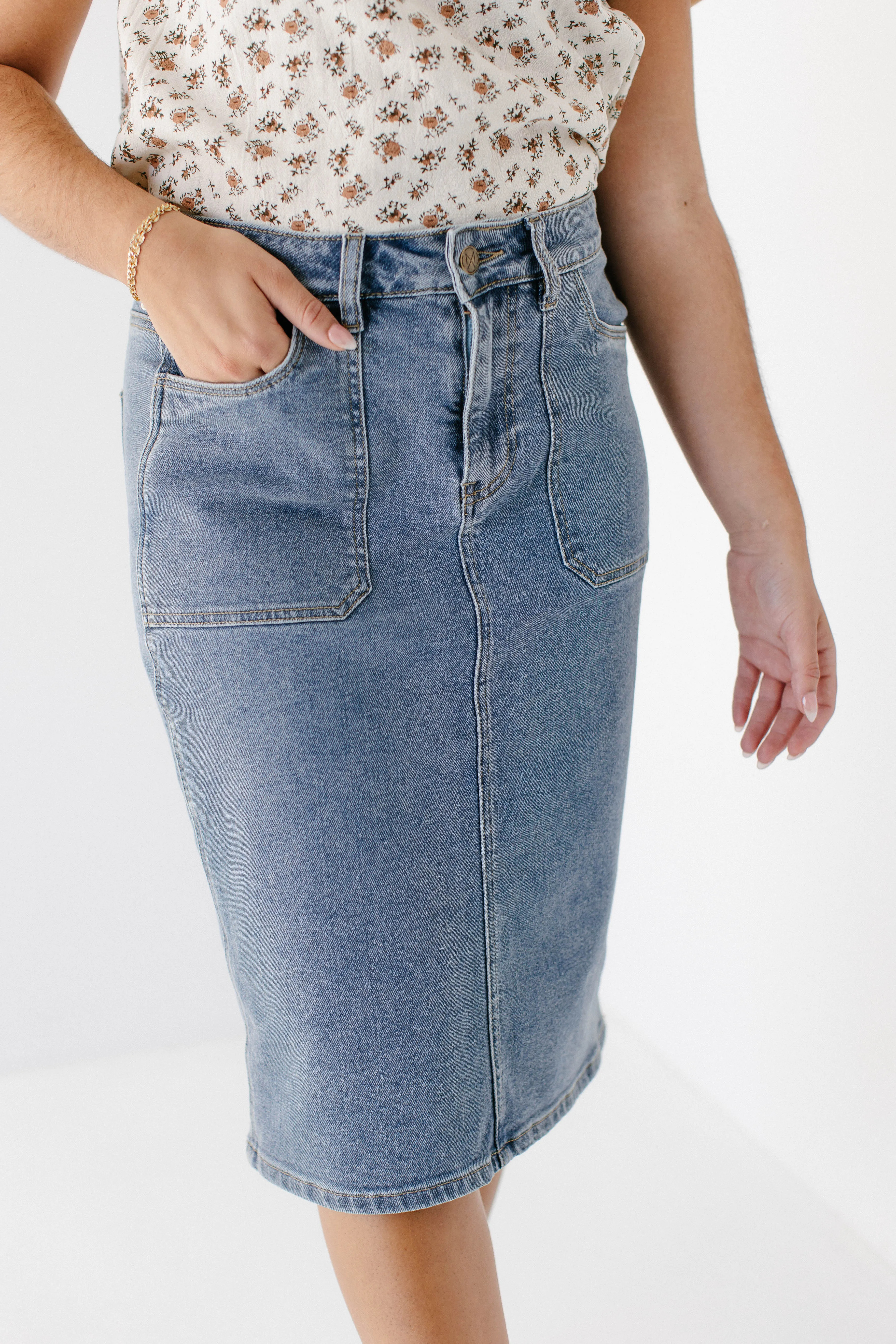 'Sonya' Patch Pocket Stretch Denim Skirt