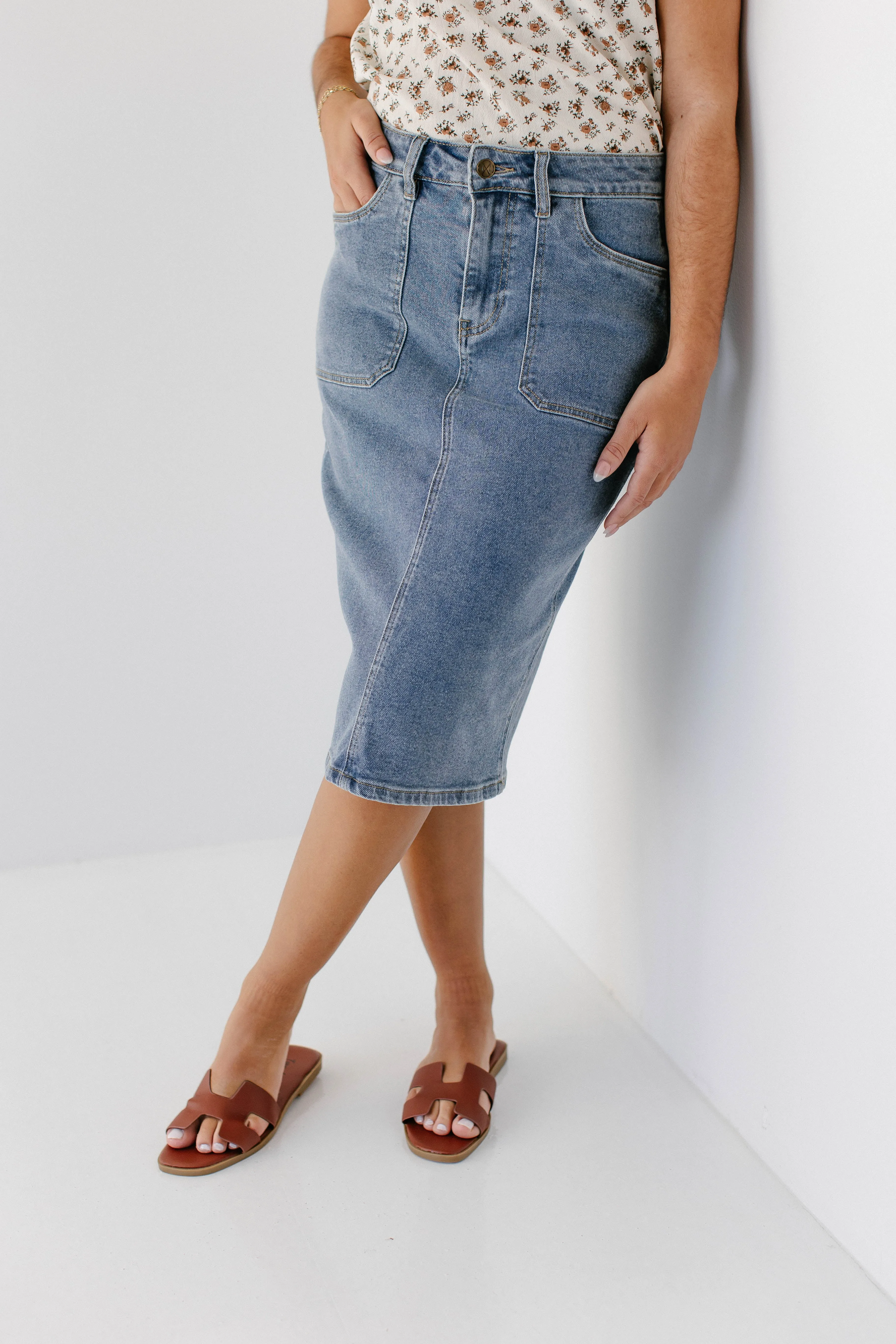 'Sonya' Patch Pocket Stretch Denim Skirt