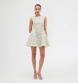 Sure! Here’s an optimized title for the e-commerce product:

Elegant Sutton Dress in Sand with Basketweave Vine Pattern