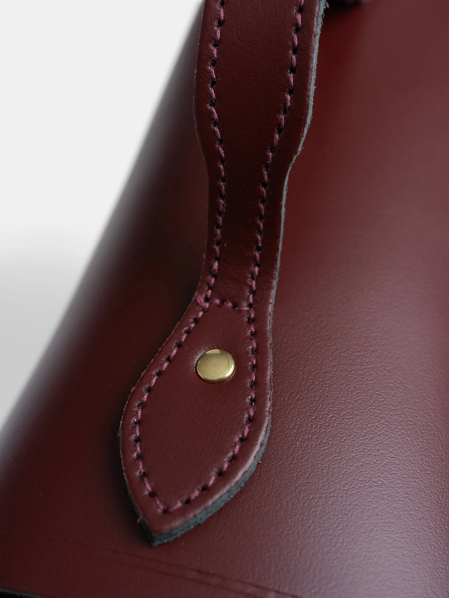The Traveller -  Oxblood