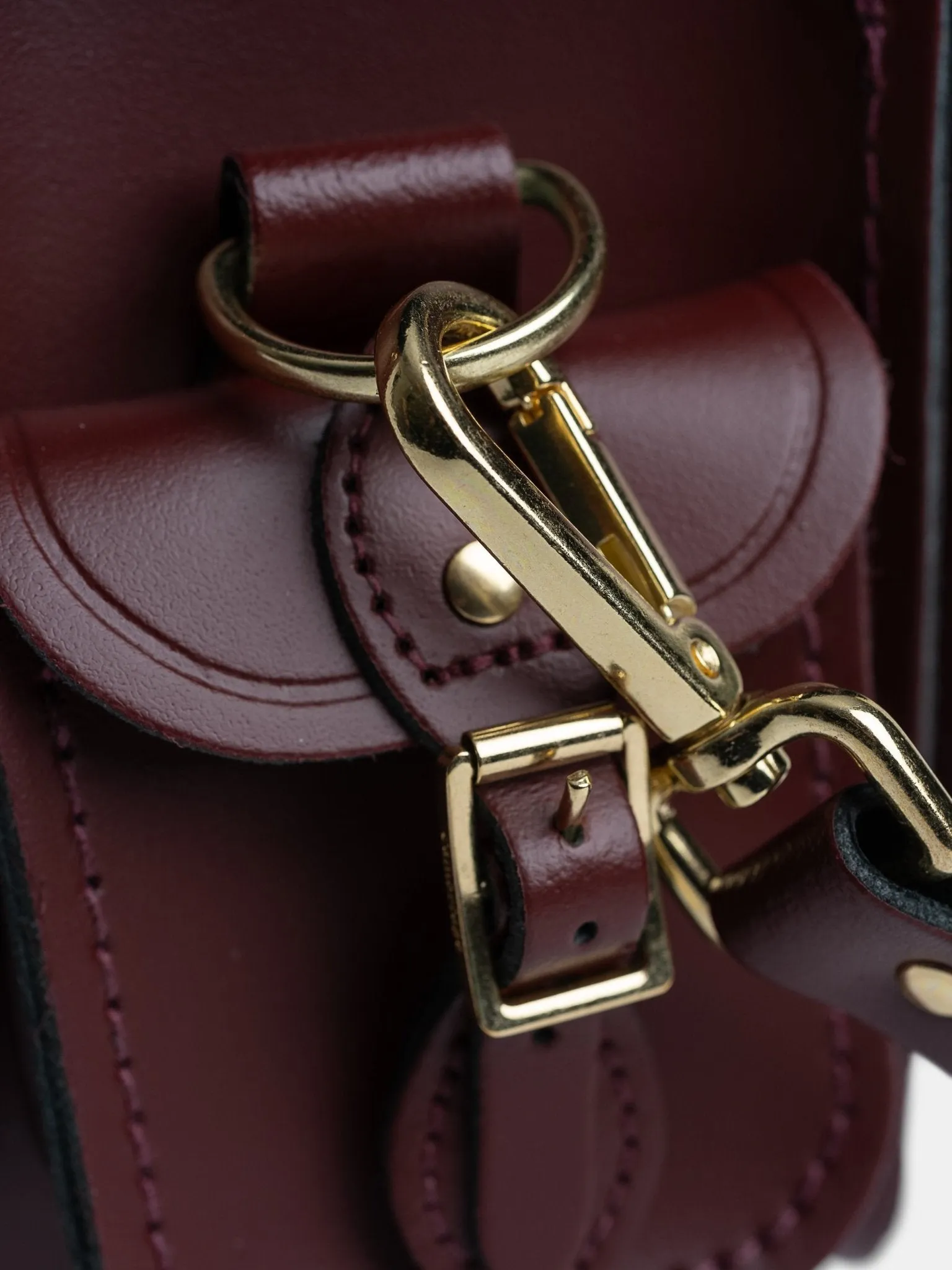 The Traveller -  Oxblood